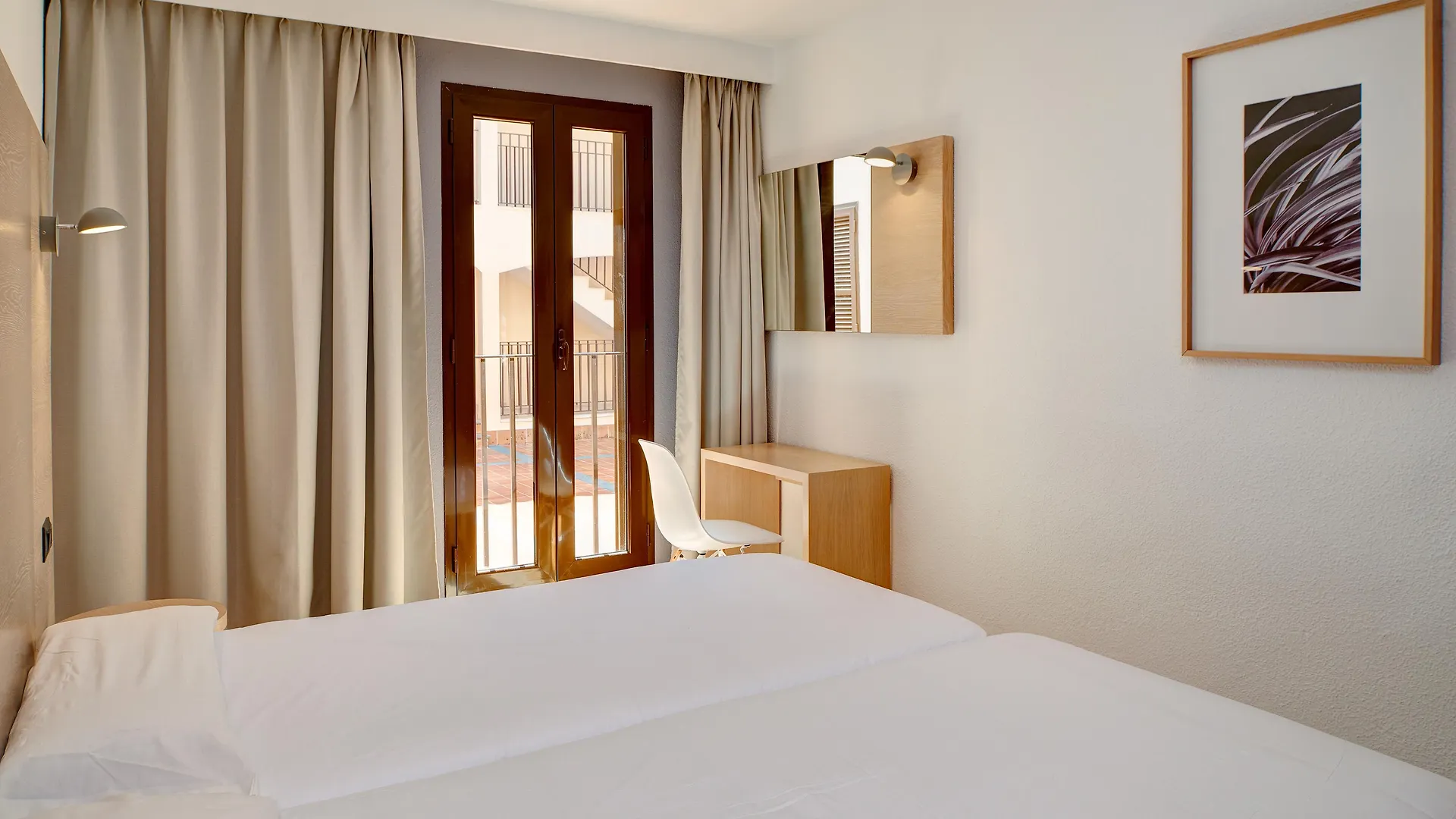 Protur Floriana Resort 3* Sup Cala Bona  Lejlighedshotel